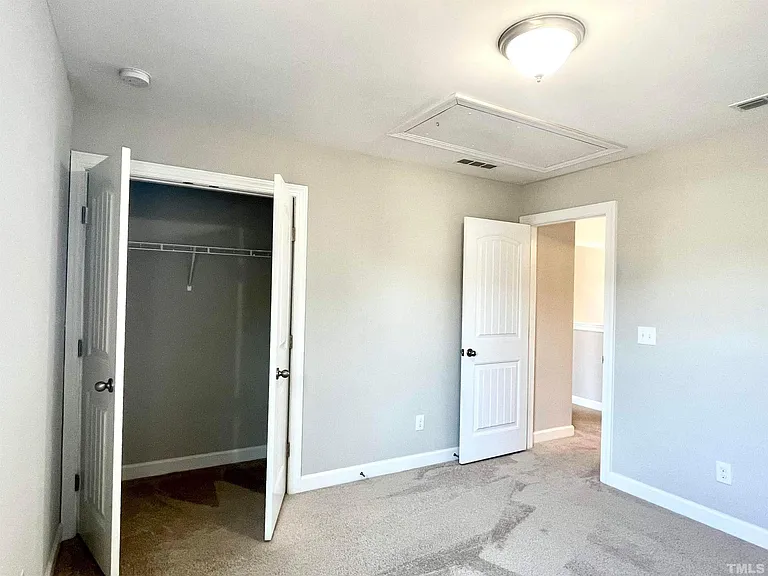 8008 Gilano Dr — Photo 33