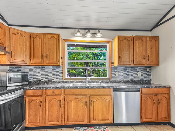 5th image of 10864 Redman Dr