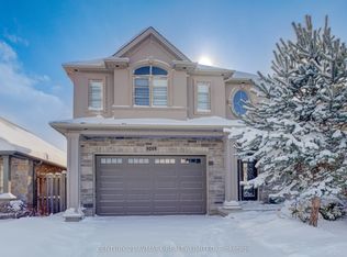 9208 Hendershot Blvd, Niagara Falls, ON L2H 0E3