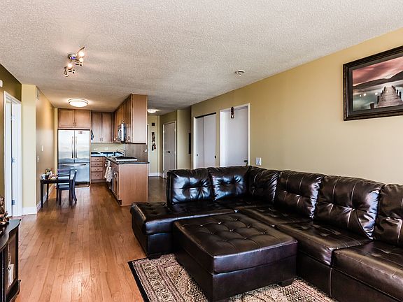 3rd image of 9715 Woods Dr Unit 1303
