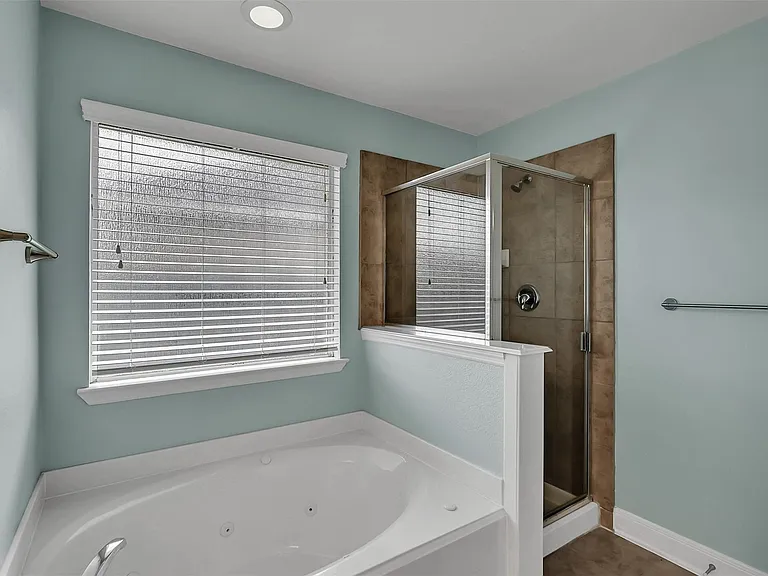 3011 Crescent Oaks Park Ln — Photo 17