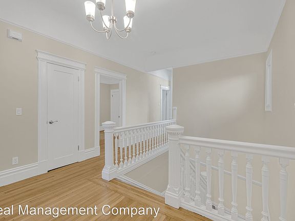 5th image of 1478 Grove St