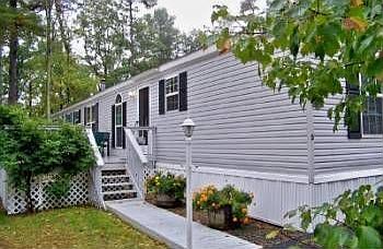 1st image of 5 Chestnut Ln