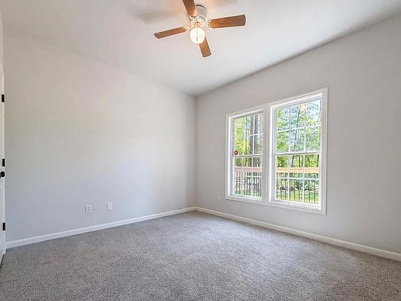 5th image of 114 Rockrose Ave