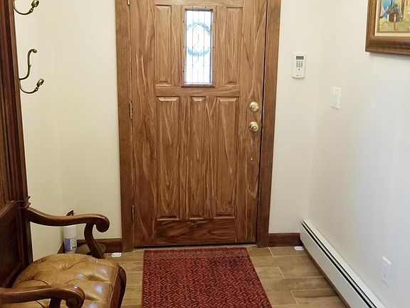 2nd image of 811 Arden Ave