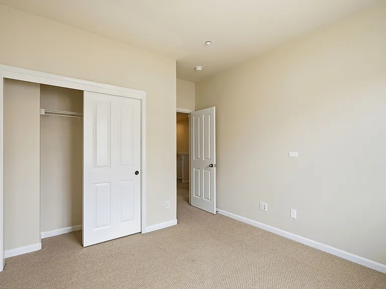 5206 Fioli Loop — Photo 20
