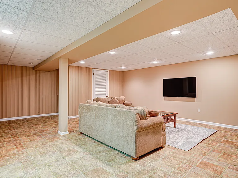 7 Carol Ln — Photo 39