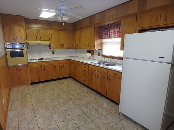 4th image of 2134 25th St