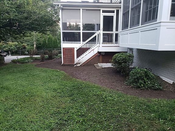 3rd image of 4105 Everett St