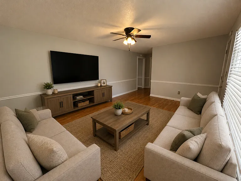 2619 Central Ave — Photo 2
