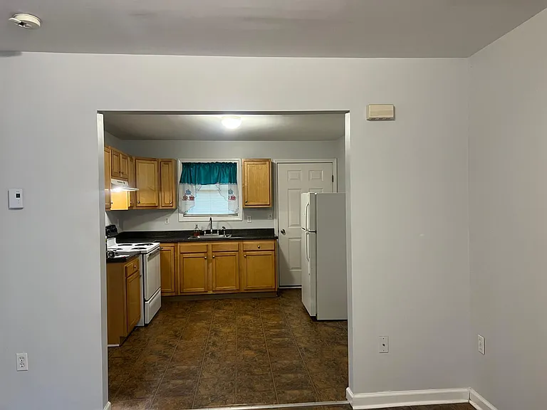 11 Moore Ct #A — Photo 3