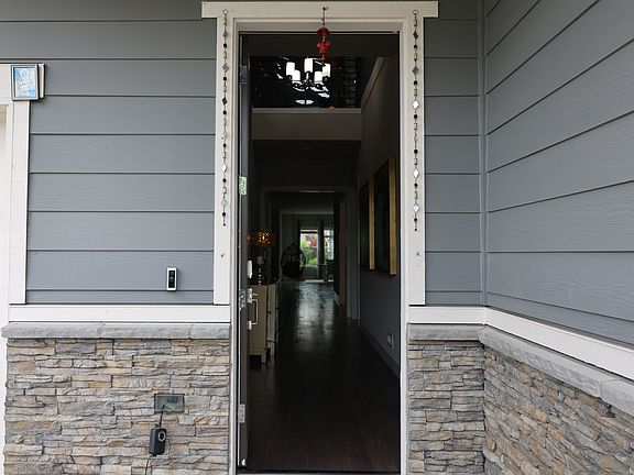 5th image of 17283 NE 122nd St
