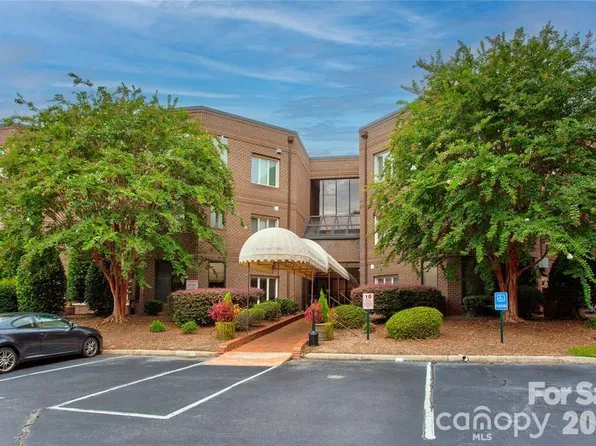 84 Lake Concord Rd NE, Concord, NC 28025