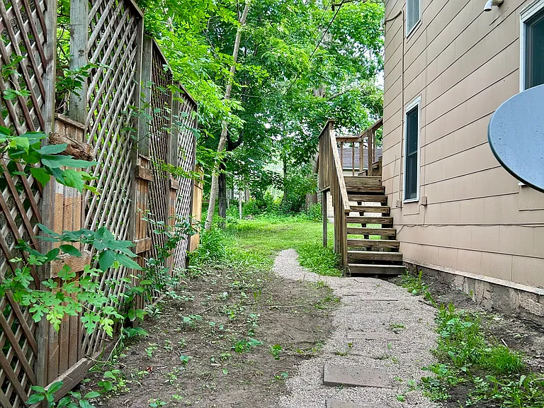 528 Union St #B — Photo 17