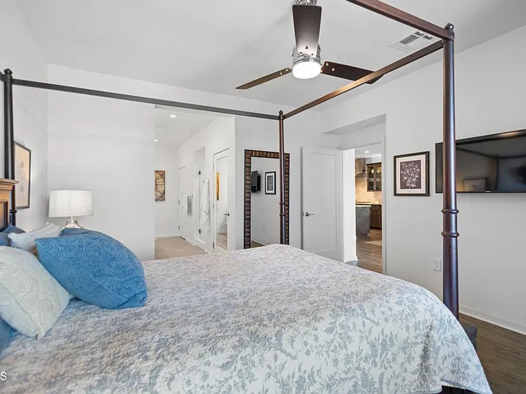 4008 Tradewinds Dr — Photo 24