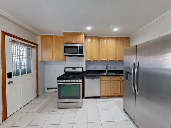 882 Huntington Ave, Boston, MA