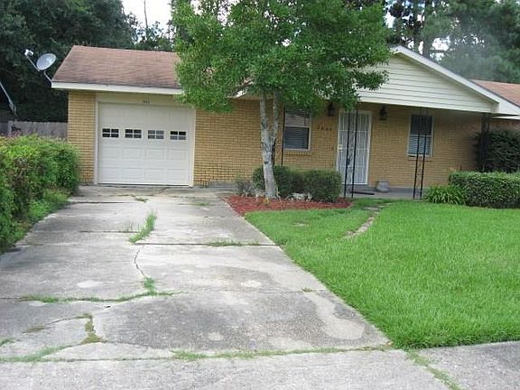 4th image of 3845 Berkley Dr