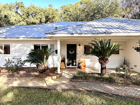 3rd image of 84 Waynel Cir SE