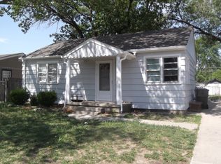425 Charles St, Hutchinson, KS 67501
