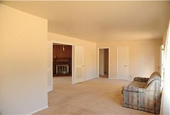 5th image of 6336 Mossman Pl NE
