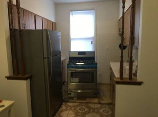 2565 38th St, Astoria, NY 11103