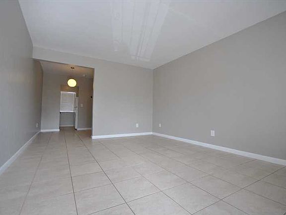 5th image of 1511 Michigan Ave APT 30