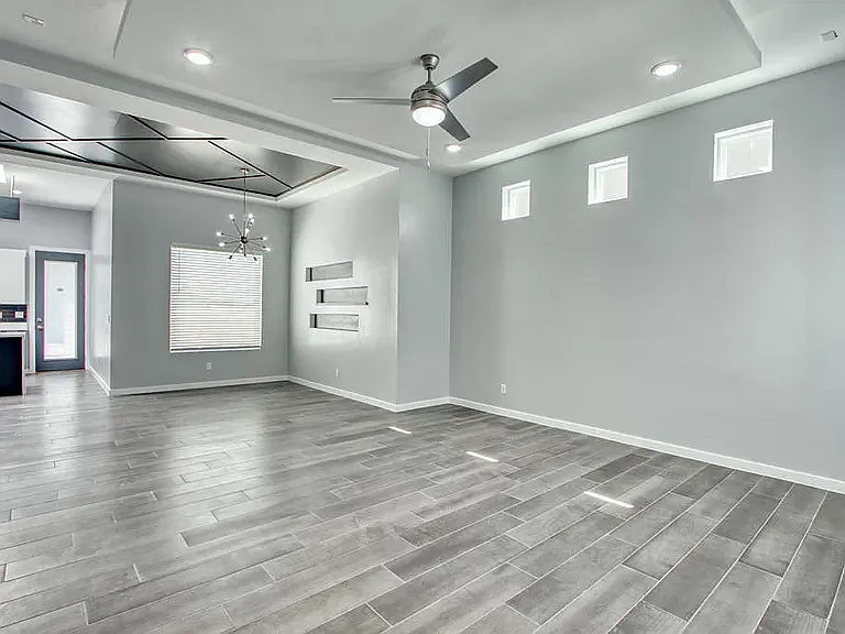 4 bed, 1920 sqft, $2,400 — Photo 3