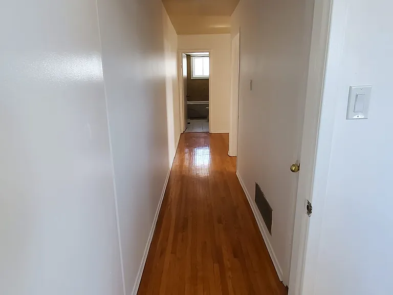 45 Sandown Ave — Photo 18