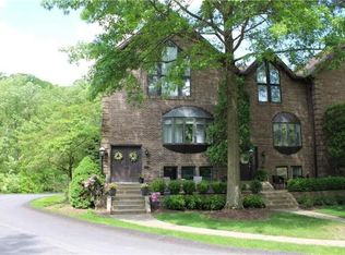 10071 Mansion Dr, Gibsonia, PA