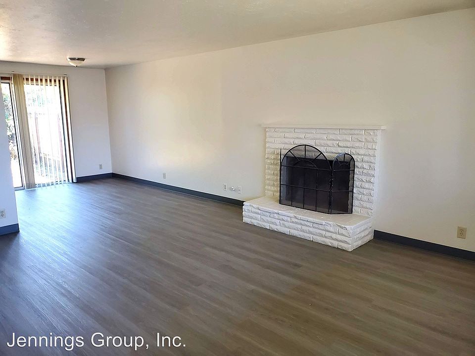2nd image of 705 N 52nd Pl