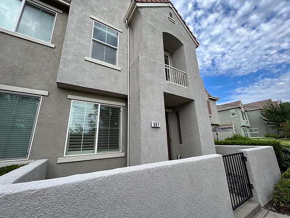 3rd image of 507 Dante Cir
