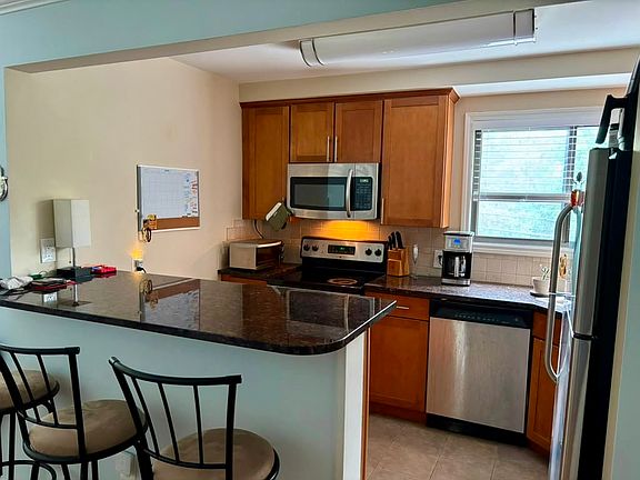 4th image of 25707 Woodward Ave APT 207