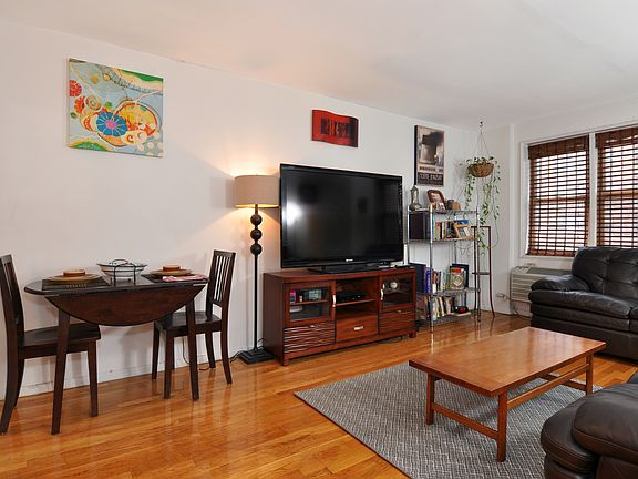 2nd image of 52 Yonkers Ter APT 3D