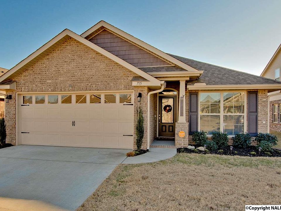 1st image of 715 Oak Cove Ln NW