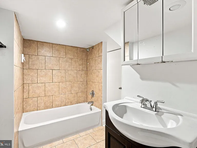 7813 Midis Pl #2 — Photo 4
