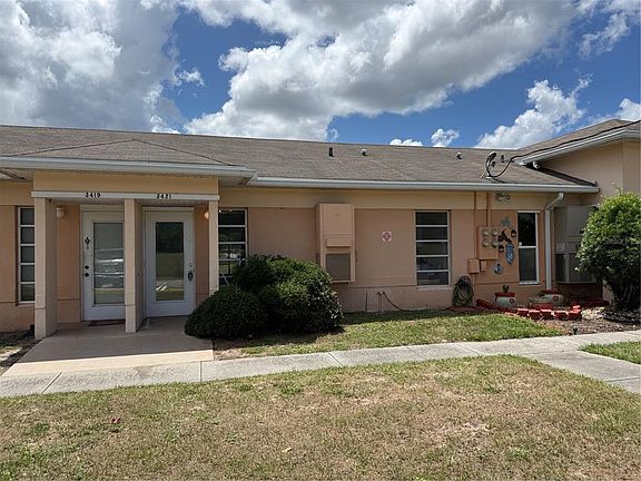 2nd image of 3421 Club Cir