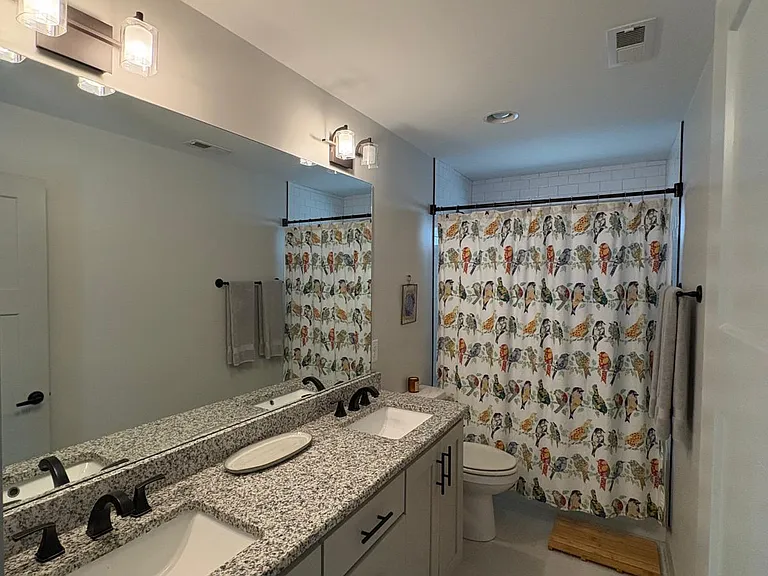 2231B 24th Ave N — Photo 12