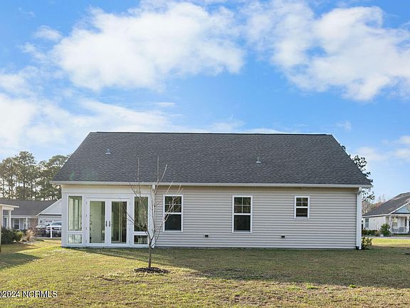 3rd image of 4231 Cherry Laurel Ln SE