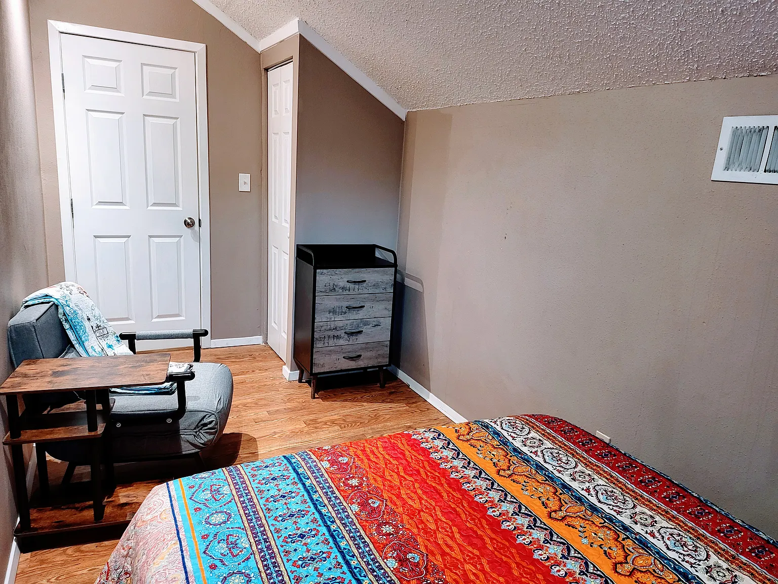 2 bed, 615 sqft, $390 — Photo 3