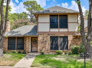 633 Windgate Ct, Arlington, TX 76012