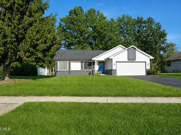105 Dogwood Dr, Swanton, OH 43558