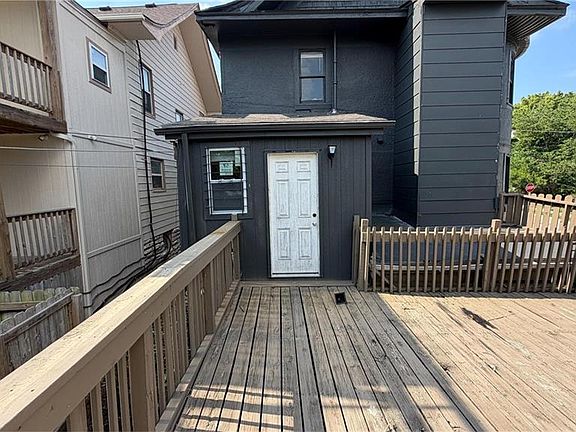 3rd image of 2500 E 42nd St
