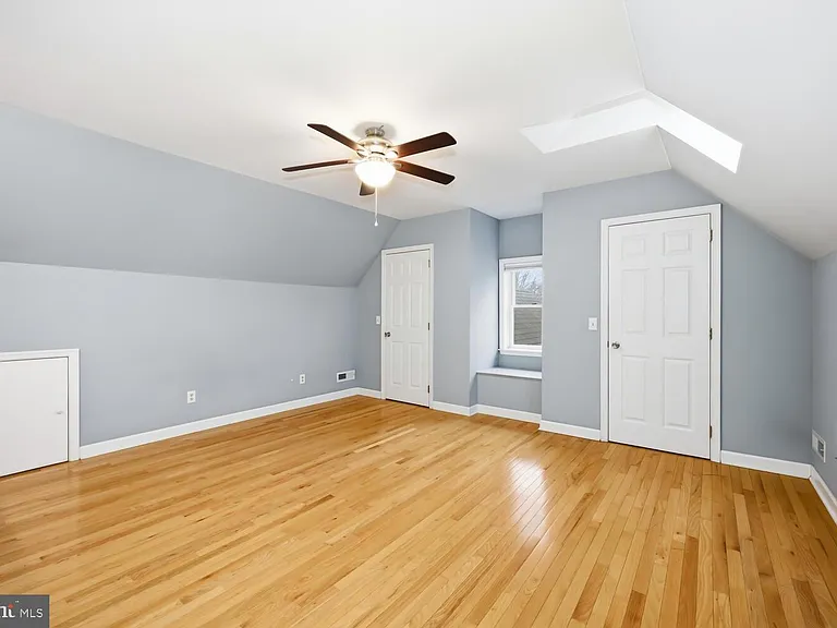 304 Elm Ave — Photo 12