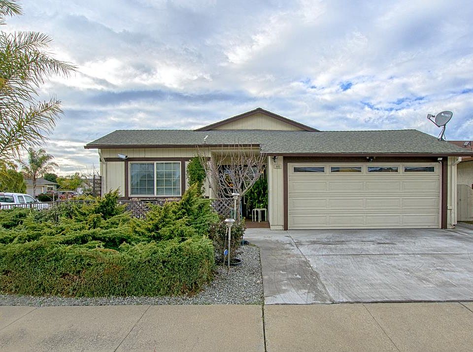 1st image of 605 Almond Dr