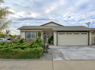605 Almond Dr, Watsonville, CA 95076