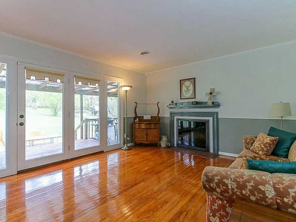 3rd image of 5701 Green Valley Dr
