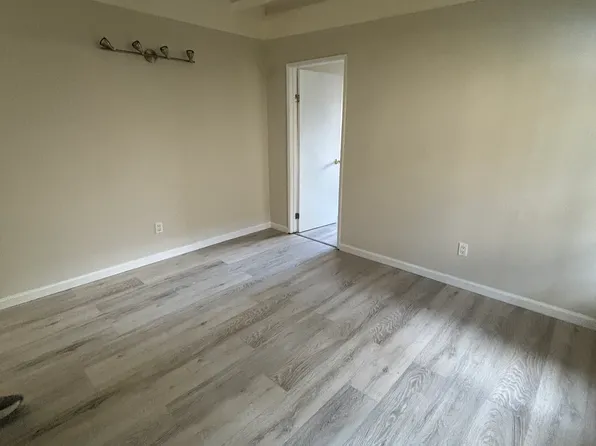 881 Lyndon St APT 3, Monterey, CA 93940