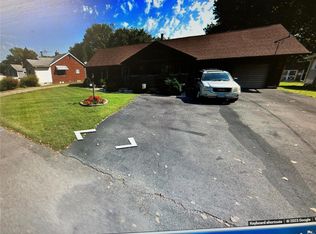 902 Edwards St, Collinsville, IL
