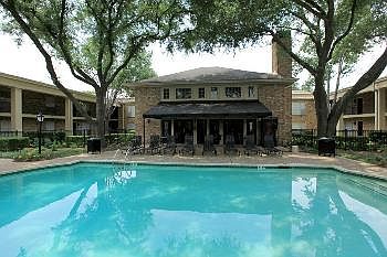 4th image of 2816 Greenridge Dr