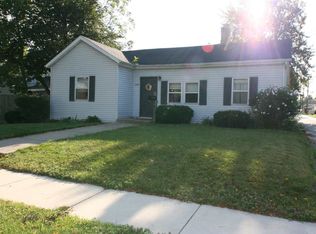 909 Elizabeth St, Mishawaka, IN 46545